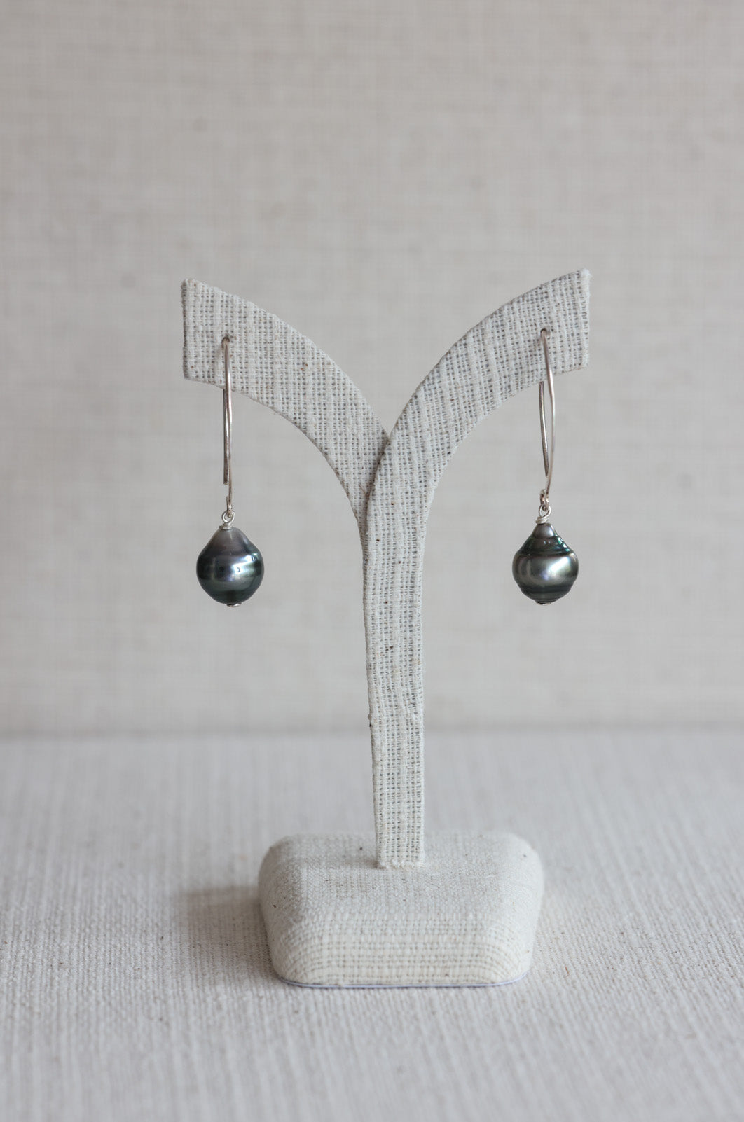 Tahitian Pearl Drop Earrings (11mm)