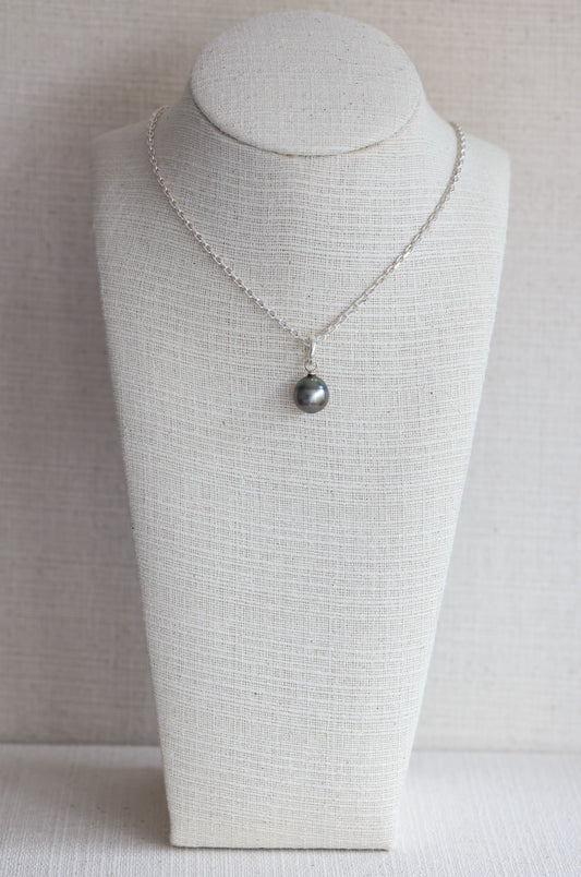 Tahitian Pearl Pendant On Italian Chain (12mm)