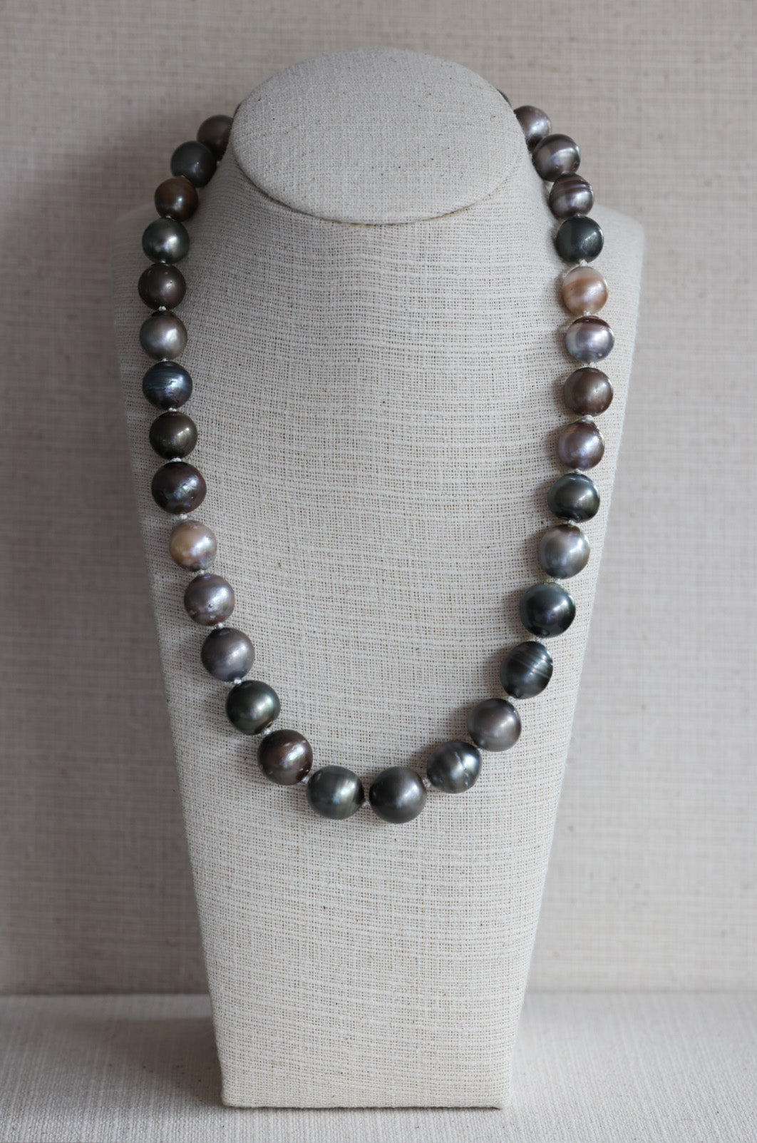 Large Multi-Colour Tahitian Pearl Necklace (12mm to 14.5mm)