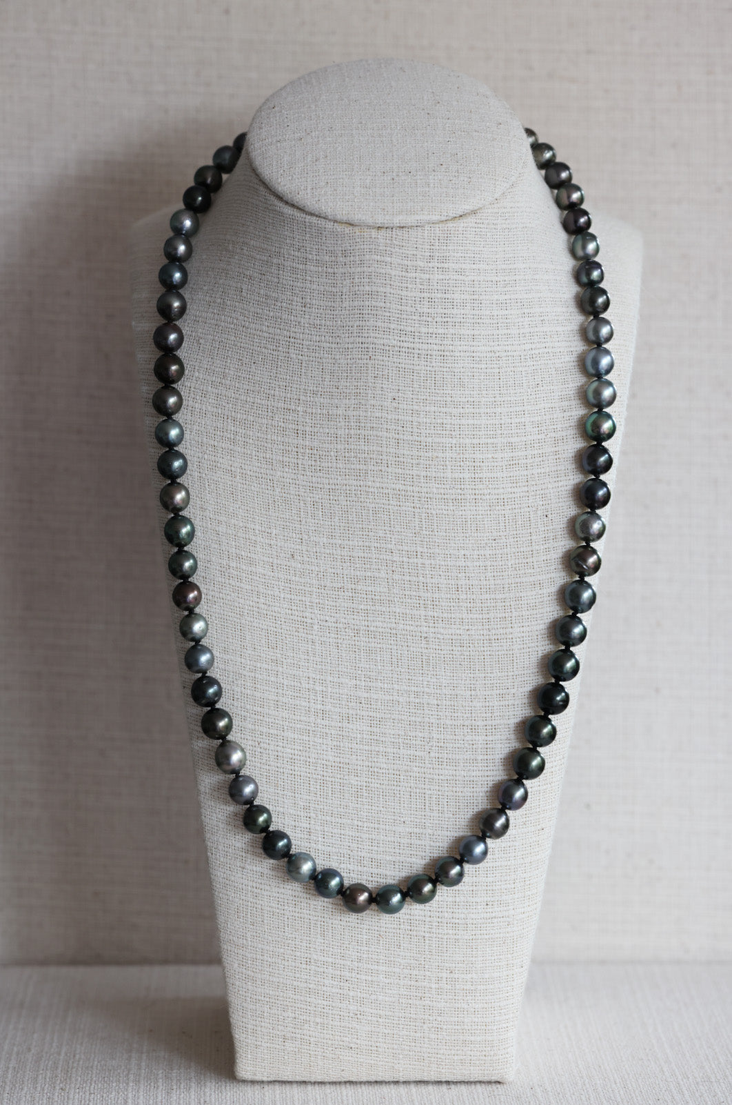 Tahitian Pearl Necklace (8mm)