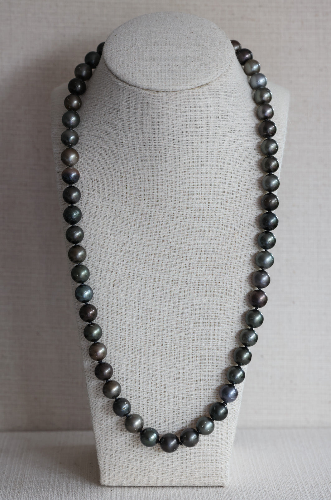 Tahitian Pearl Necklace (11mm)